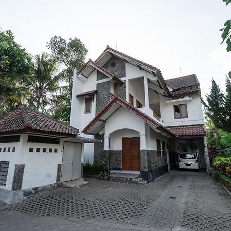OYO 1778 Omah Duwet Hotel Beran Kidul Buitenkant foto