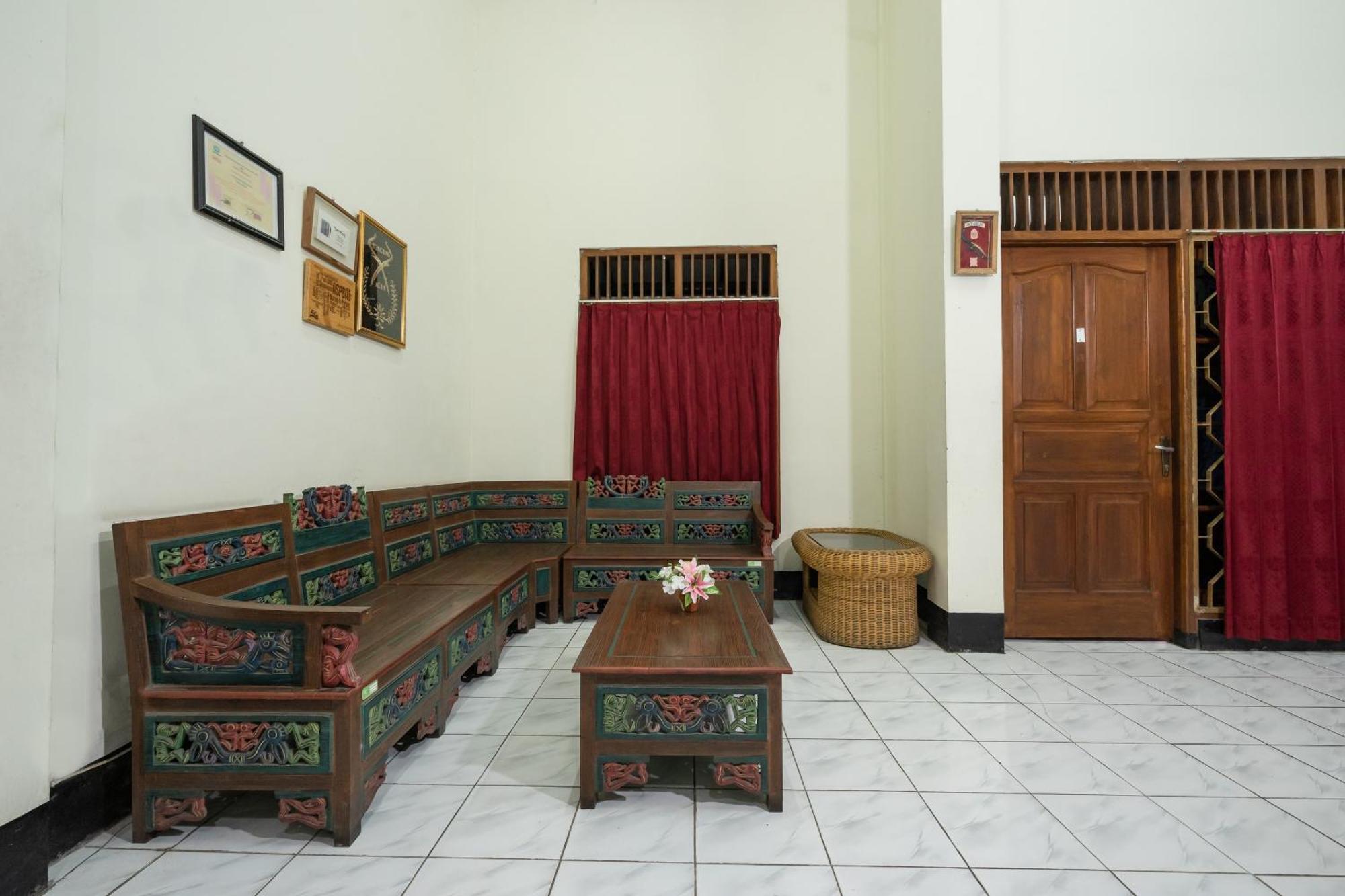 OYO 1778 Omah Duwet Hotel Beran Kidul Buitenkant foto