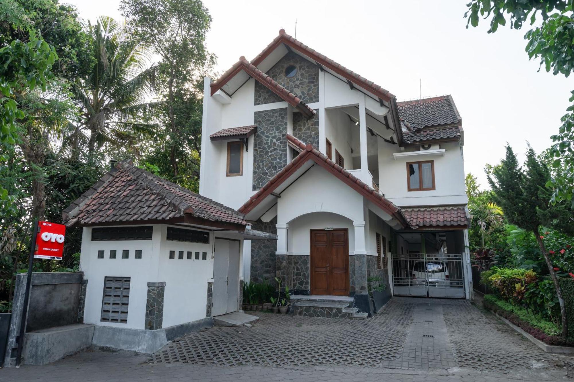 OYO 1778 Omah Duwet Hotel Beran Kidul Buitenkant foto